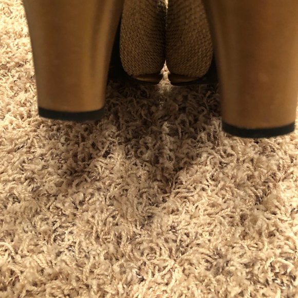 Stuart Weitzman pumps wm 9.5 - Picture 5 of 5